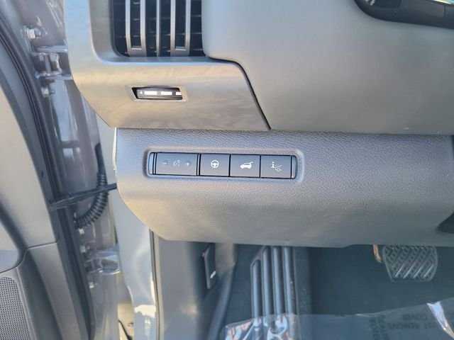 New 2026 Nissan Pathfinder Platinum