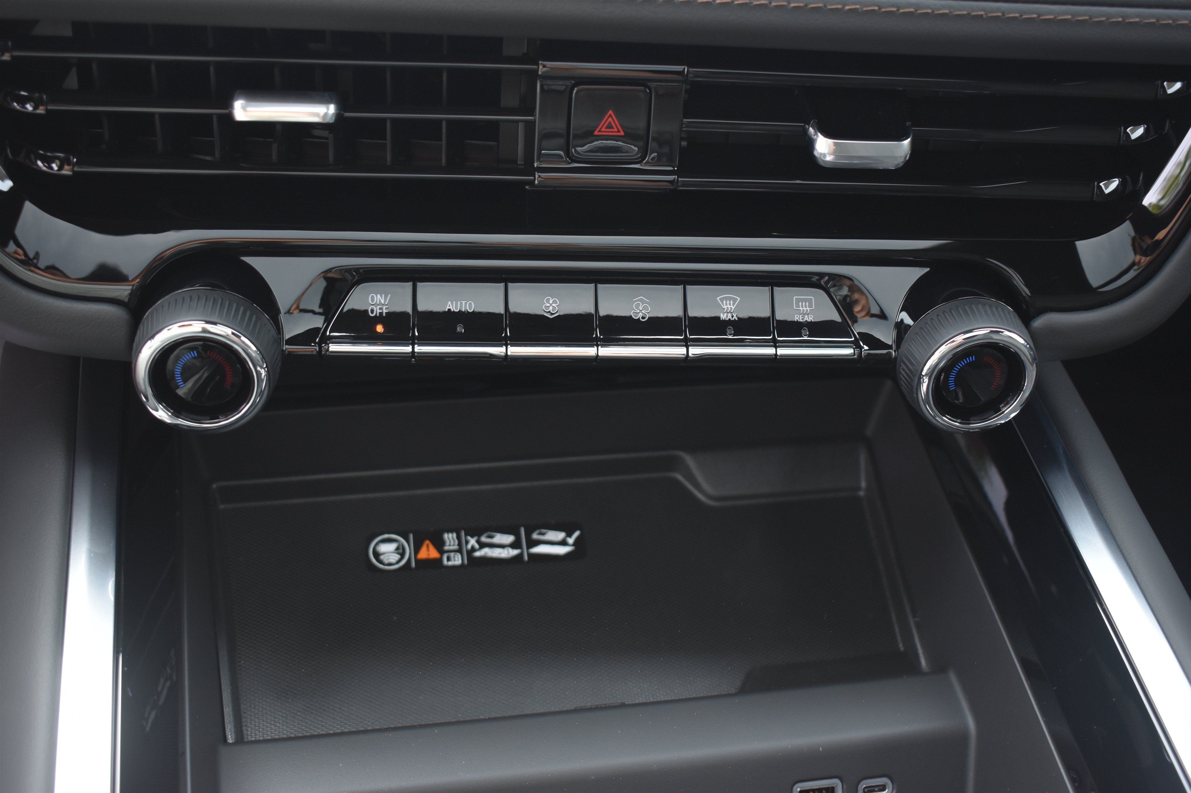 2026 Chevrolet Suburban High Country - Photo 29