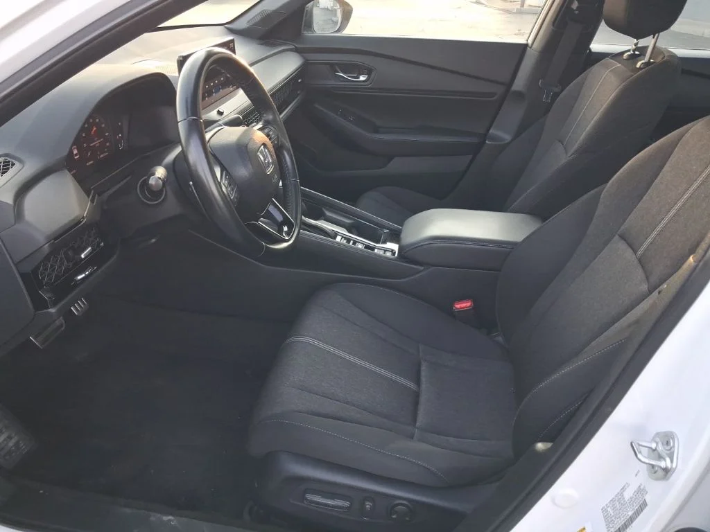 Used 2023  Honda Sport image 8