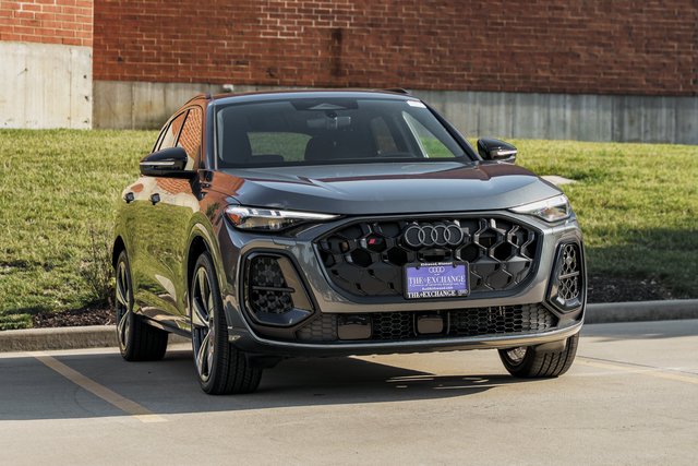 2026 Audi SQ5 Premium Plus
