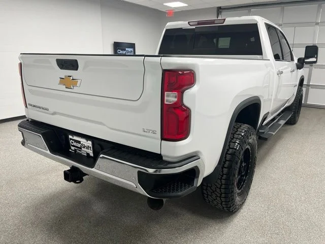 Used 2022 White Chevrolet LTZ image 8