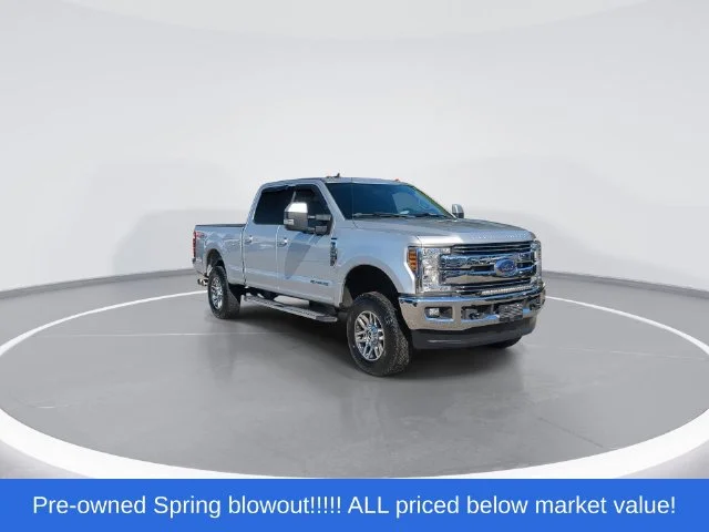 Used 2019 Silver Ford Lariat image 2