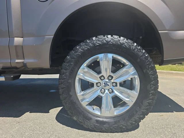 Used 2019 Gray Ford XLT image 33