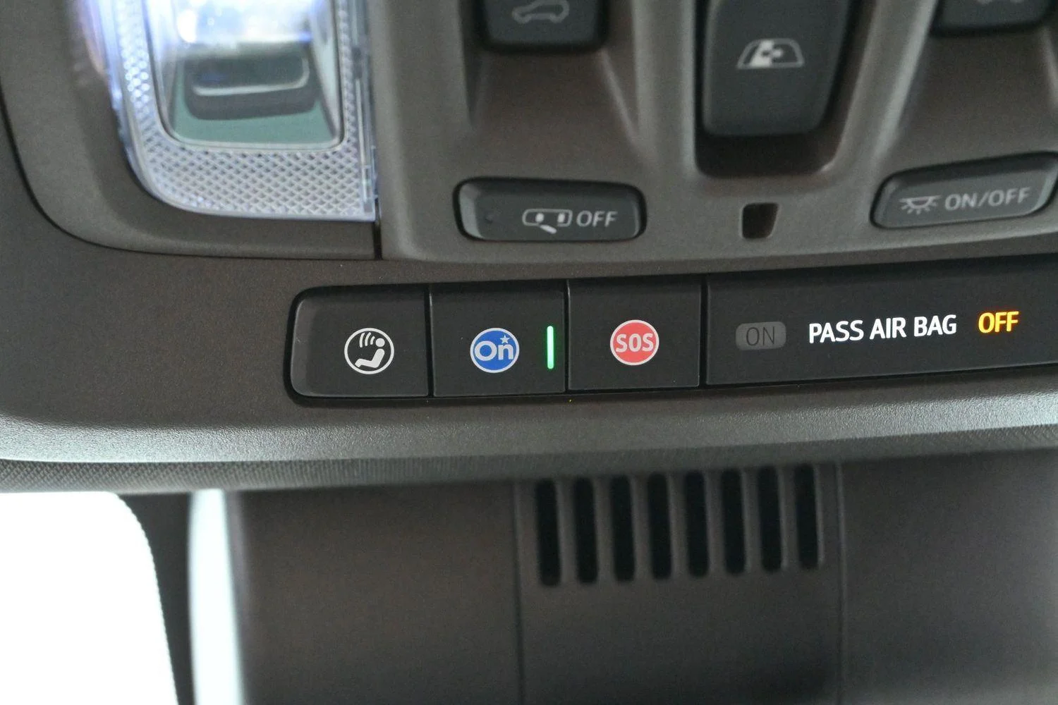 Used 2024 Downpour Metallic GMC Denali image 30