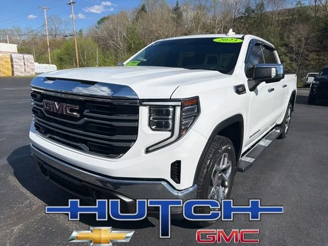 Used 2023 Summit White GMC SLT image 1