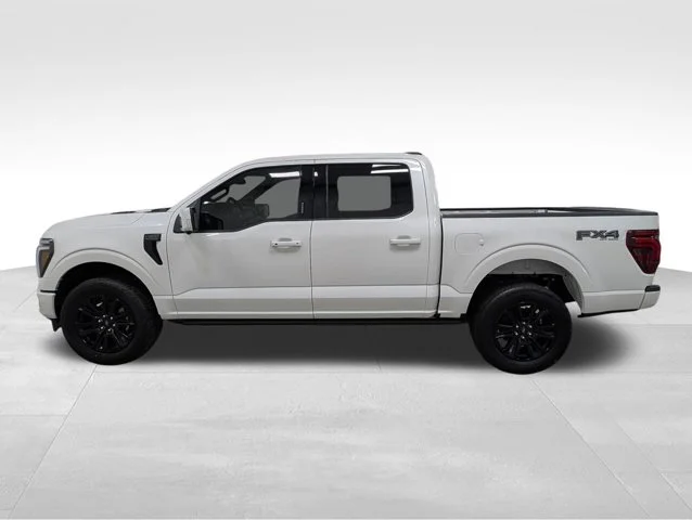 New 2026 Star White Metallic Tri-Coat Ford Platinum® image 38