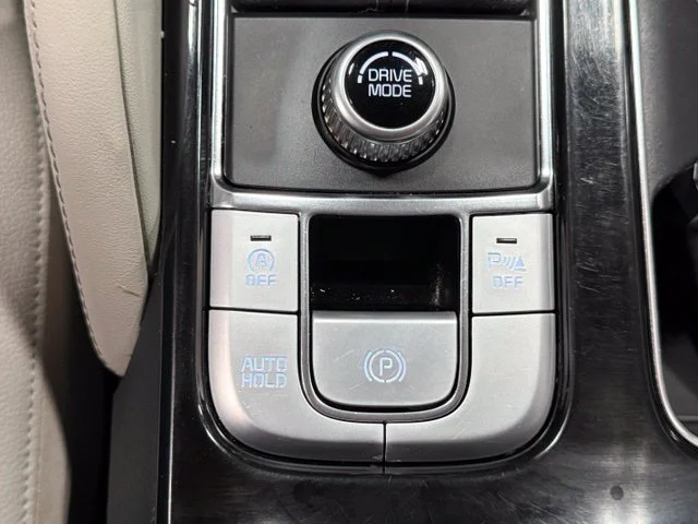 Used 2022 Black Kia EX image 29