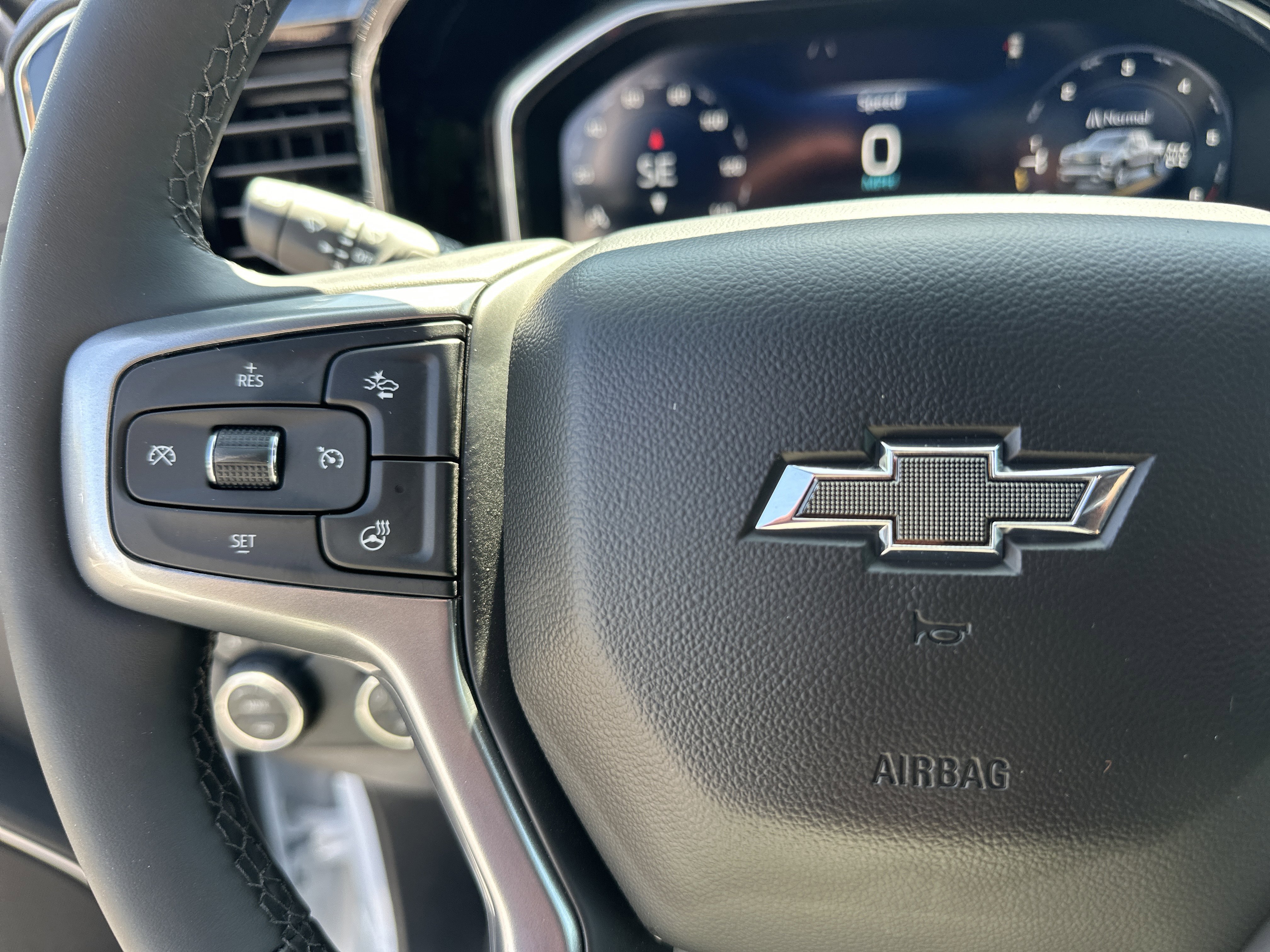 New 2026 Summit White Chevrolet RST image 25