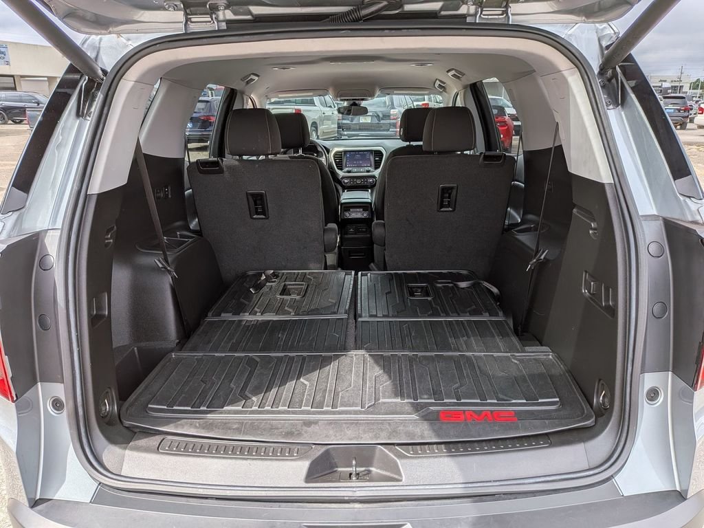 Used 2023 Silver GMC SLE image 27