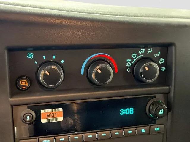 2025 Chevrolet Express Cargo Work Van - Photo 18