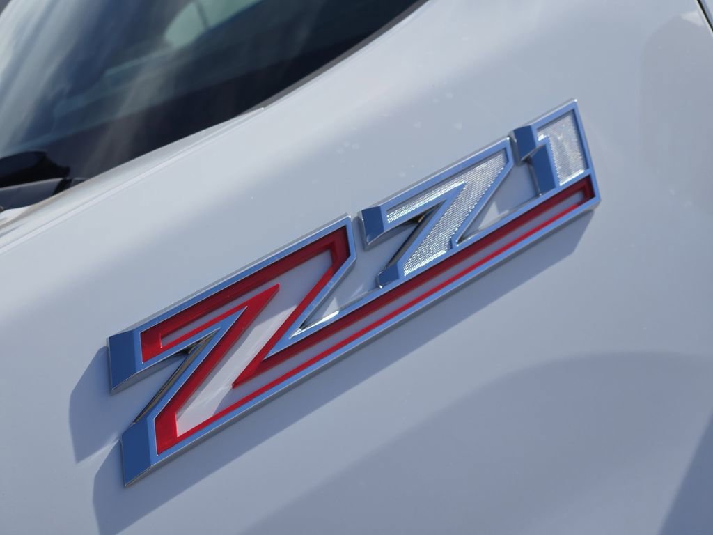 New 2026 Summit White Chevrolet LT image 22