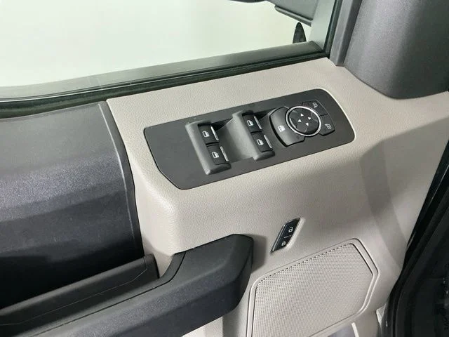 Used 2018 Magnetic Ford XL image 12