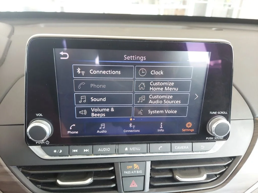 Certified Used 2025 White Nissan 2.5 SV image 23
