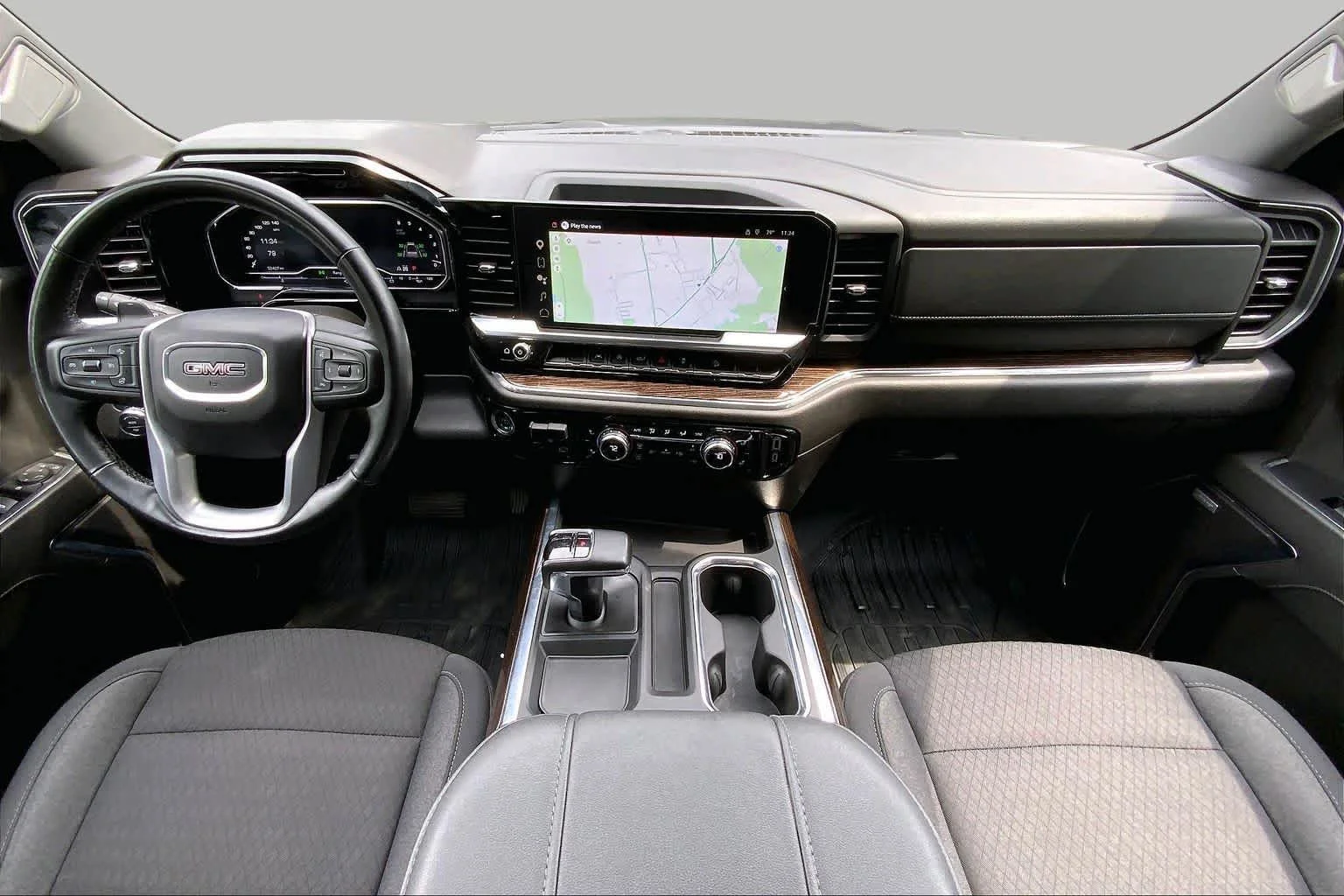 Used 2024 Summit White GMC Elevation image 16