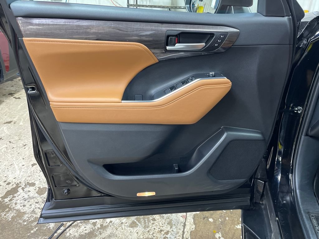 Used 2024 Black Toyota Platinum image 14