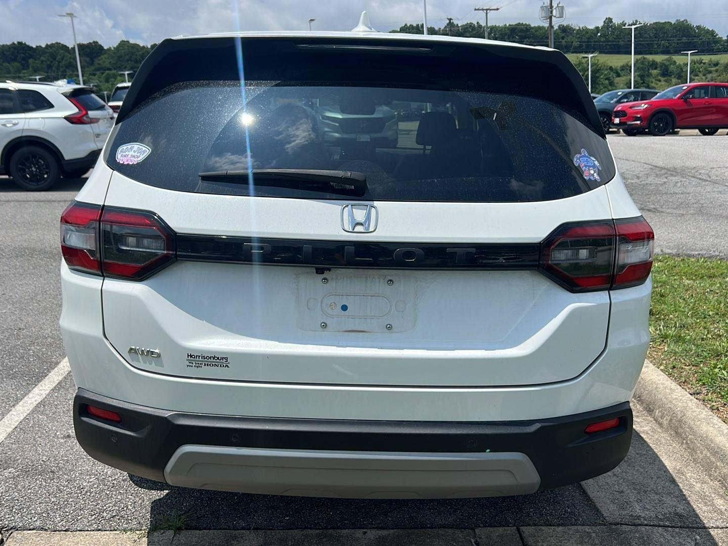 Used 2025 Platinum White Pearl Honda EX-L+ image 4