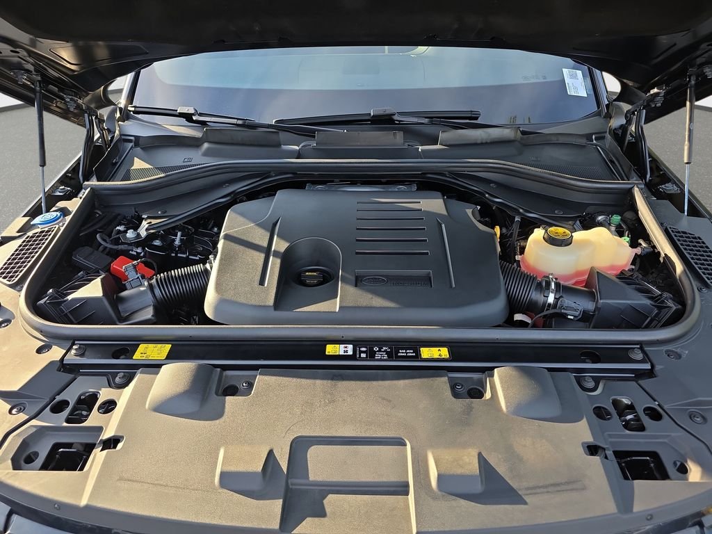 Certified Used 2025 Black Land Rover SE image 35