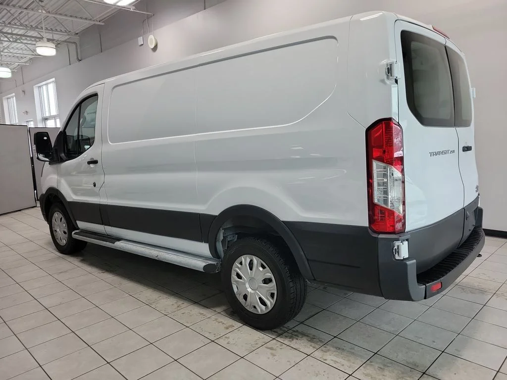 Used 2024 Oxford White Ford Base image 4