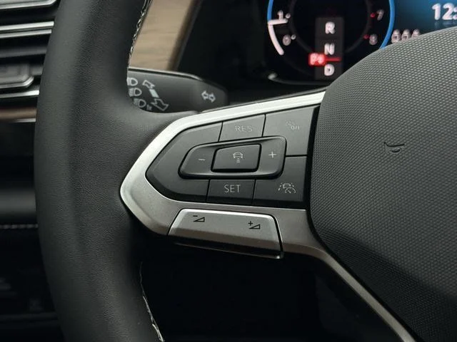 New 2026 Silver Volkswagen 2.0T SE image 10