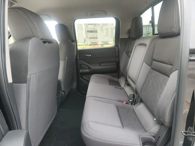 2026 Nissan Frontier SV - Photo 8