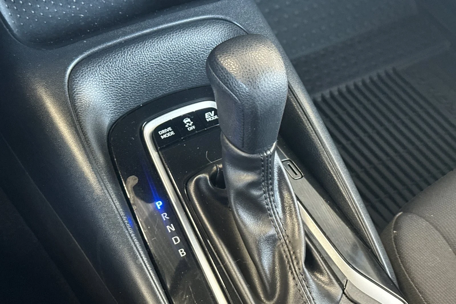 Certified Used 2024 Ice Cap Toyota Hybrid LE image 19