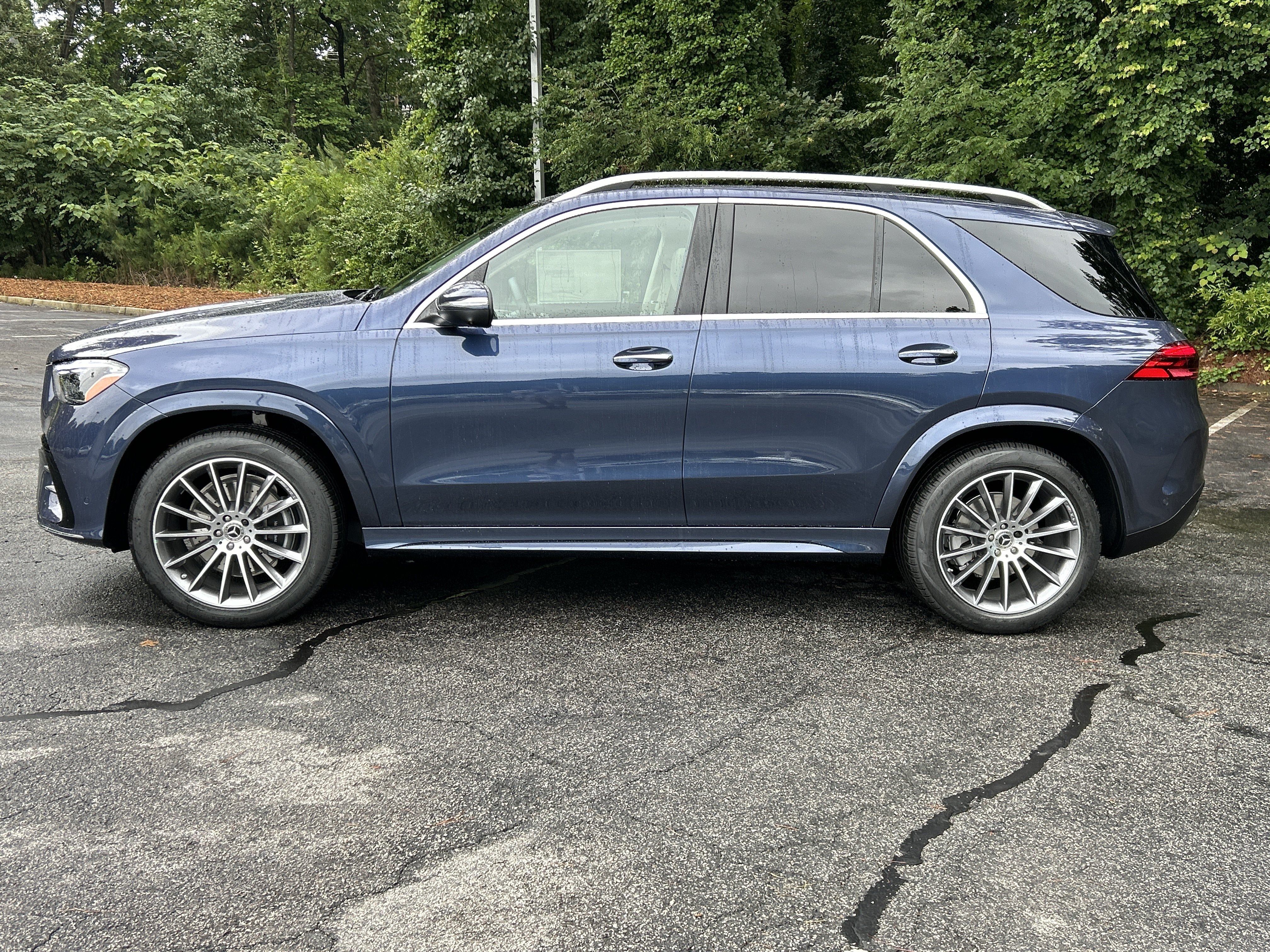 New 2026 Twilight Blue Metallic Mercedes-Benz GLE 350 4MATIC® SUV image 12