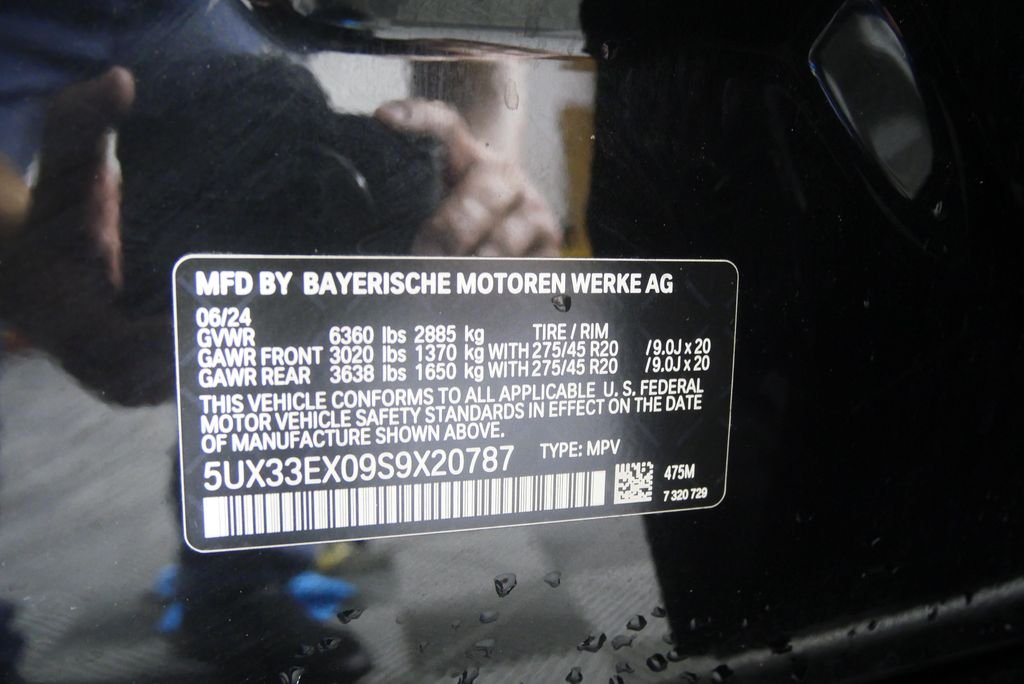 Certified Used 2025 Black Sapphire Metallic BMW xDrive40i image 26
