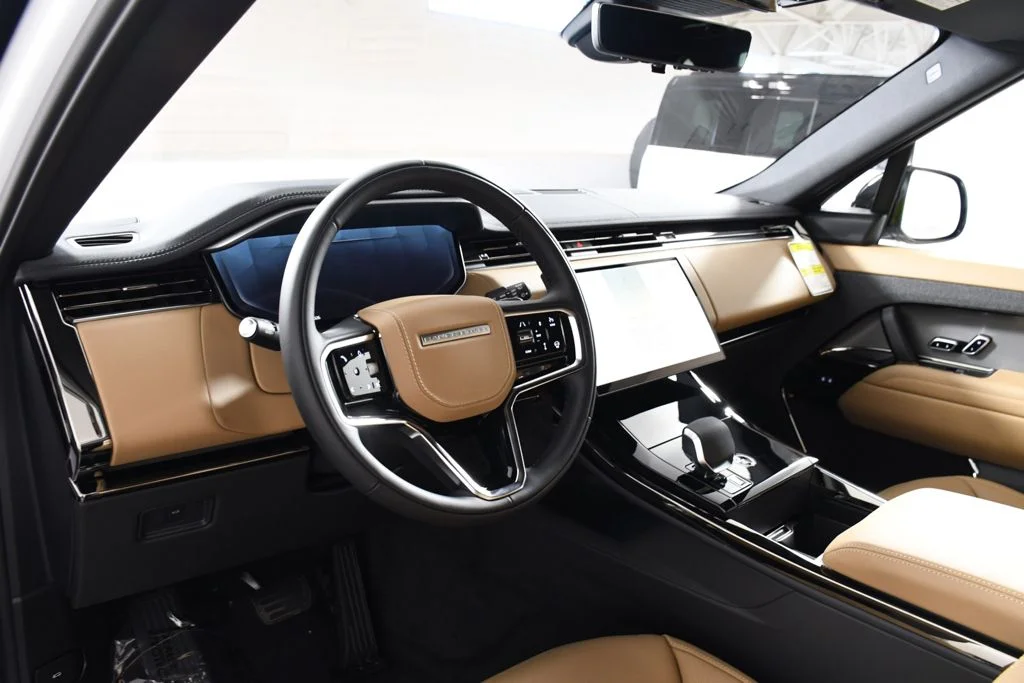 New 2026 Fuji White Land Rover SE image 12