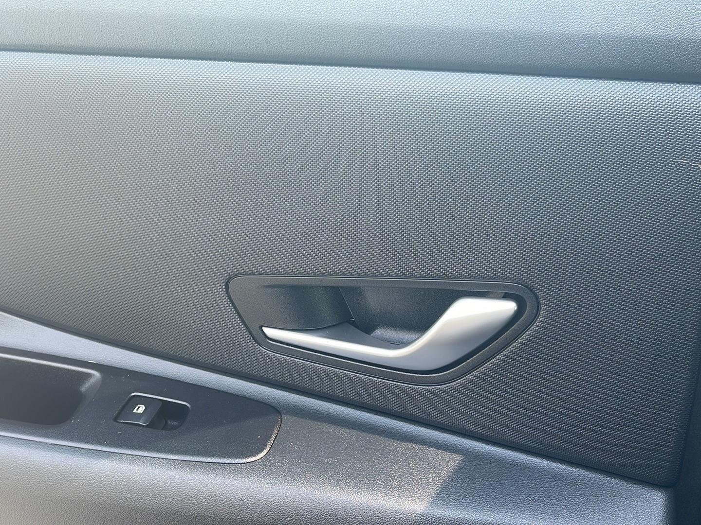 2024 Hyundai Elantra SEL - Photo 25