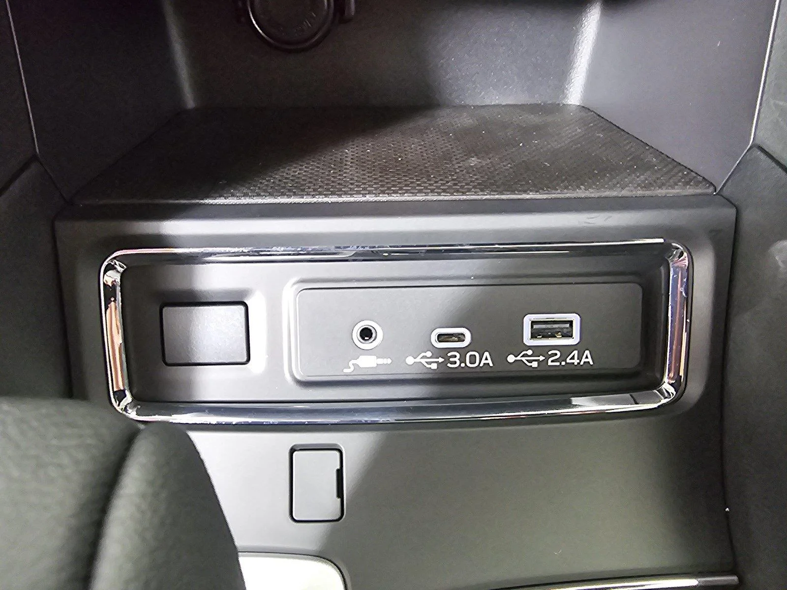 New 2026 MAGNETITE GRAY METALLIC Subaru Premium 7-Passenger image 43