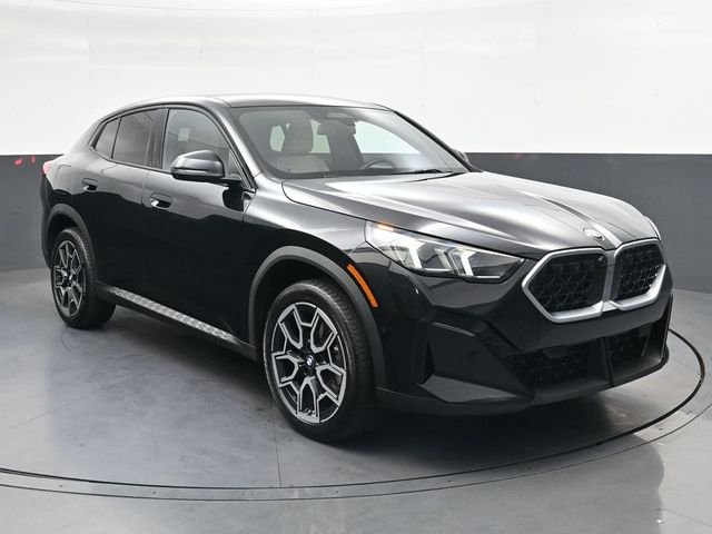 Used 2025 Black BMW xDrive28i image 2