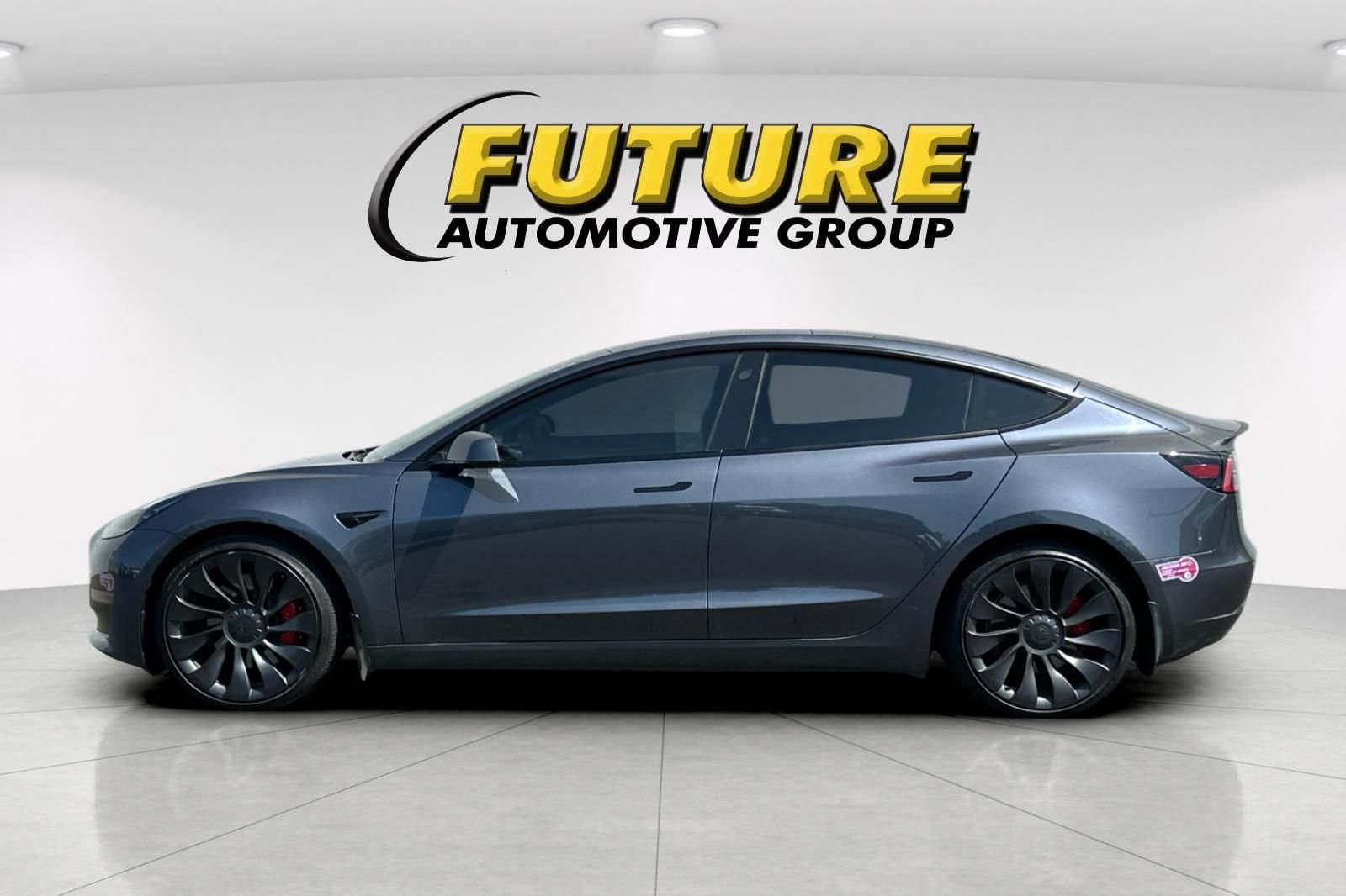 Used 2023  Tesla Performance image 6