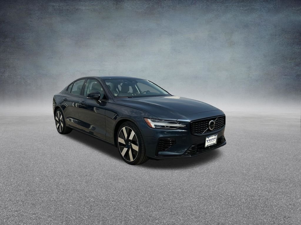 Used 2024 Blue Volvo T8 Plus Dark Theme image 5