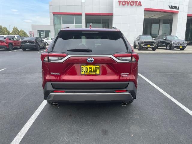 Certified Used 2021 RUBY FLARE PEARL Toyota  image 4