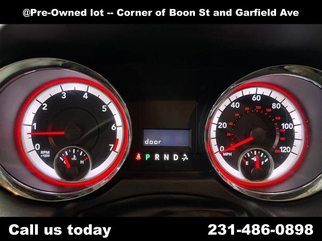 Used 2014 Red Dodge SXT image 22