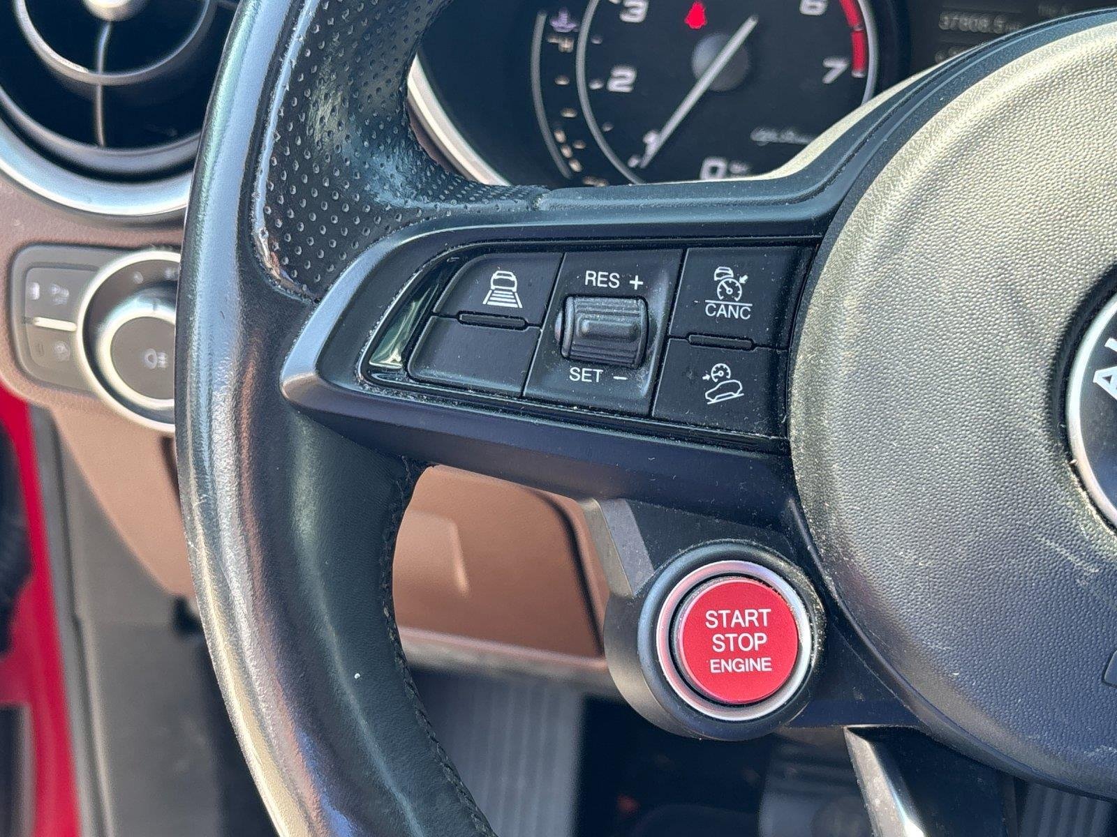 Used 2020 Alfa Rosso Alfa Romeo  image 18