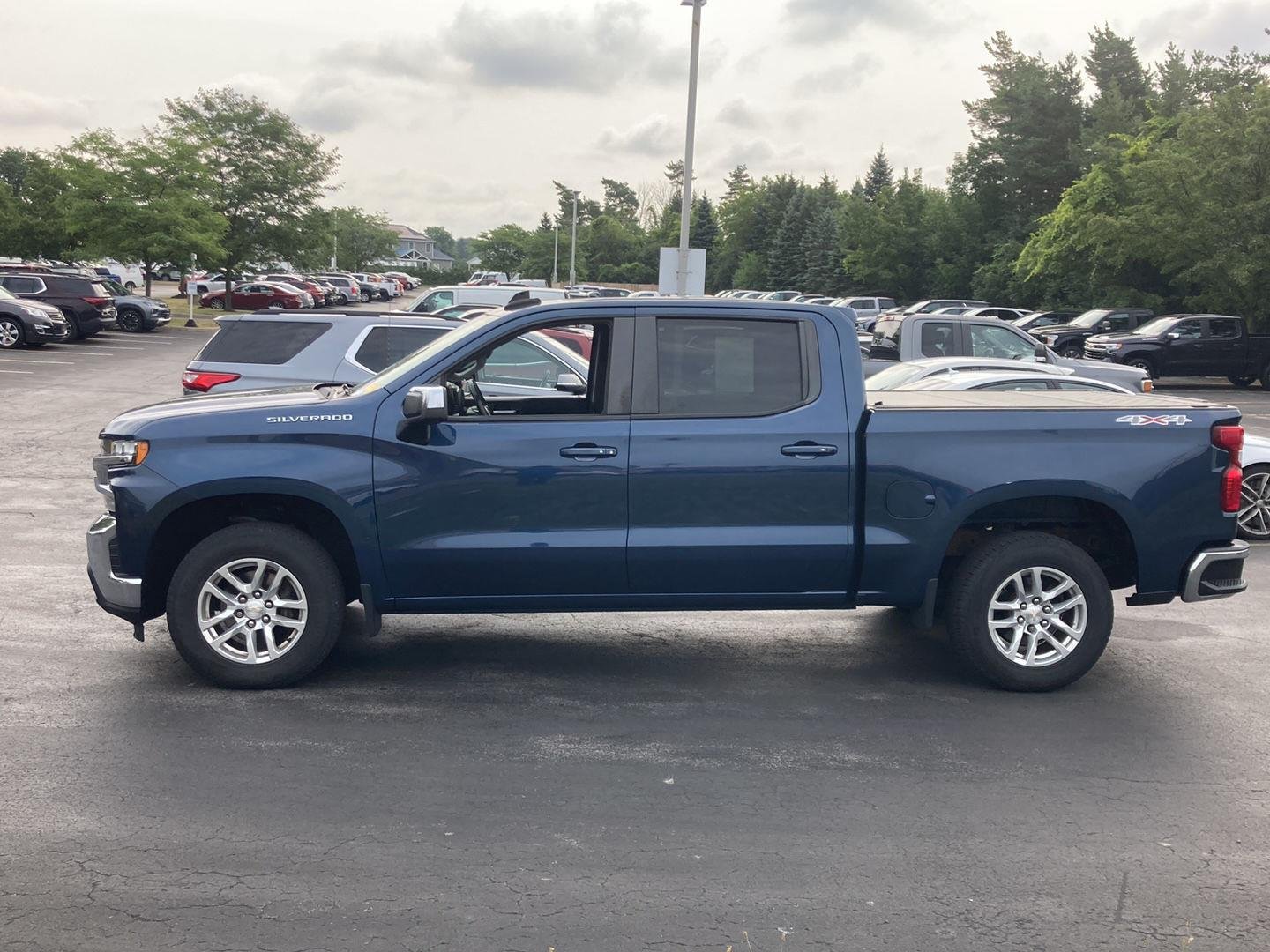 Used 2019 Northsky Blue Metallic Chevrolet LT image 4