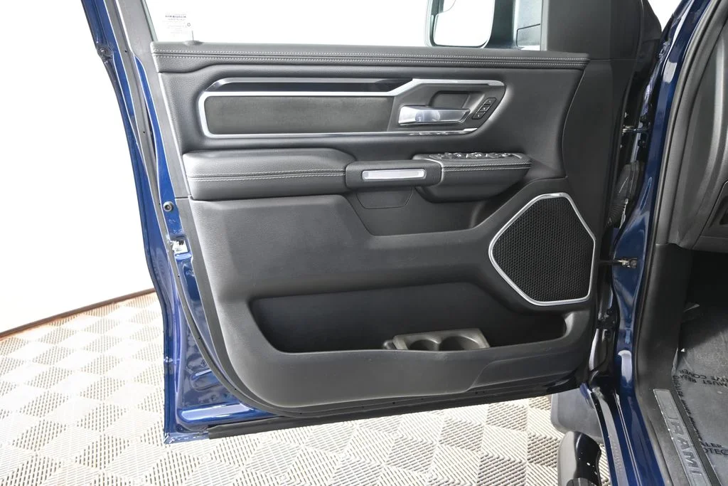 Used 2021 Blue Ram Laramie image 19