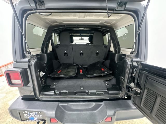Used 2020 Black Jeep Unlimited Sahara image 21