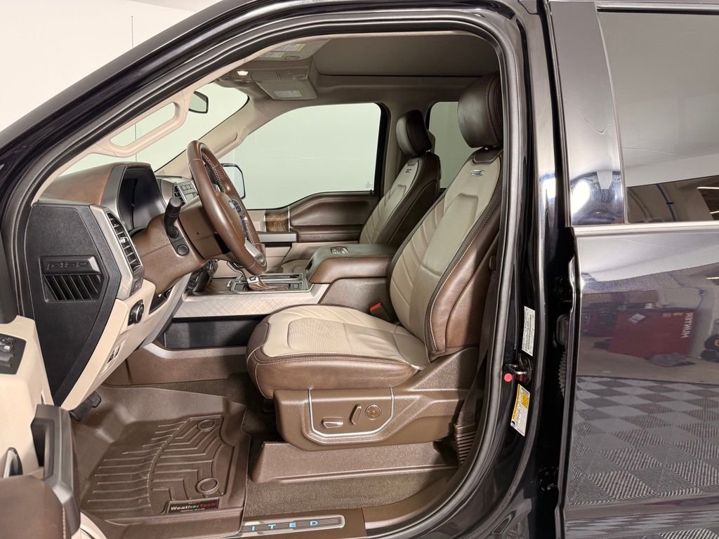 Used 2019 Black Metallic Ford Limited image 2