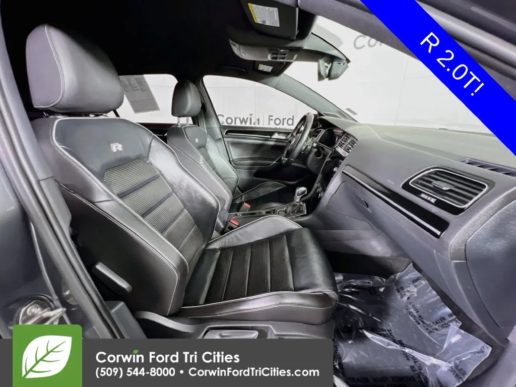 Used 2019 Indium Gray Metallic Volkswagen DCC & Navigation 4Motion image 17