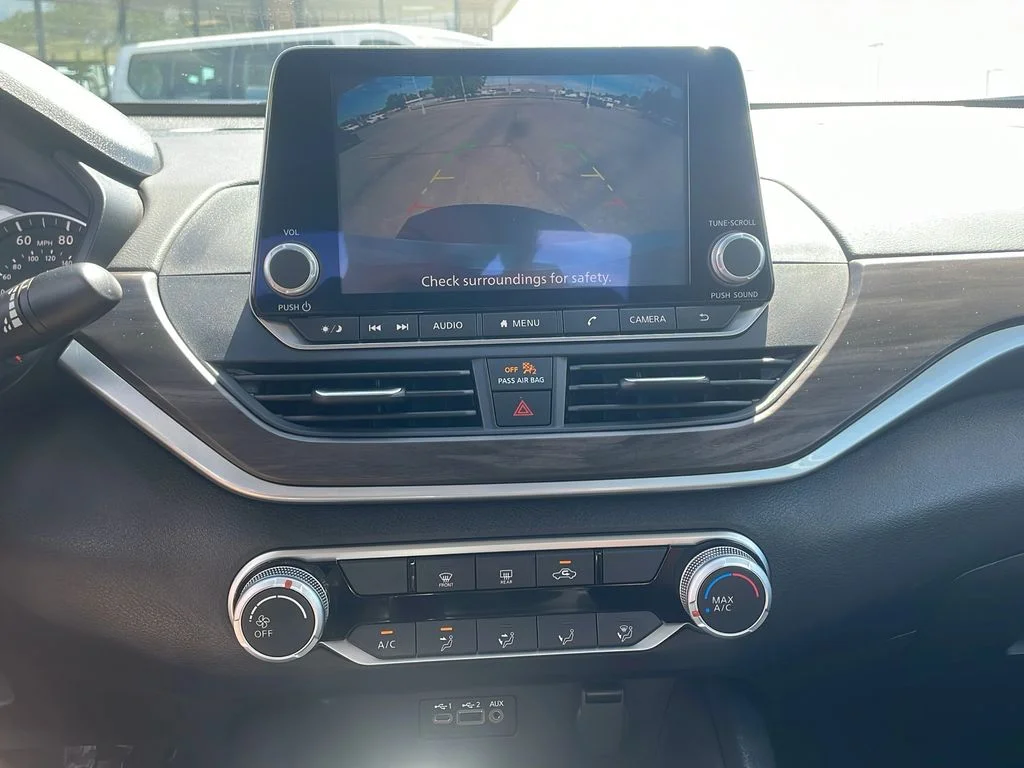 2025 Nissan Altima SV - Photo 18