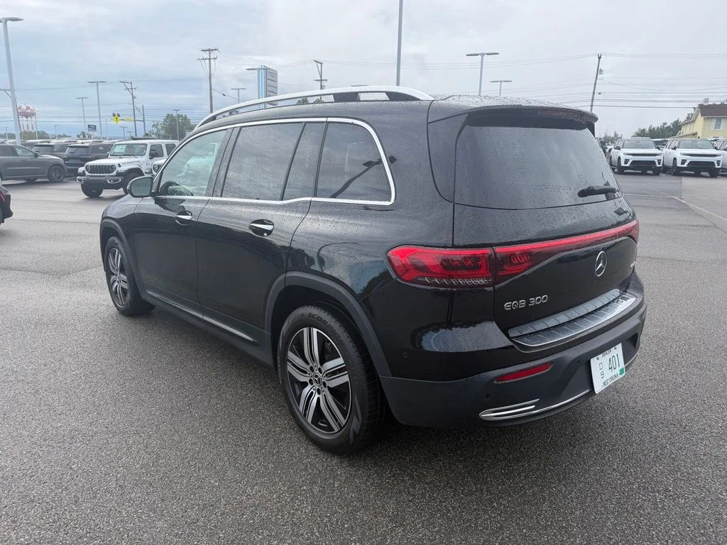 Used 2023 Black Mercedes-Benz 300 image 3