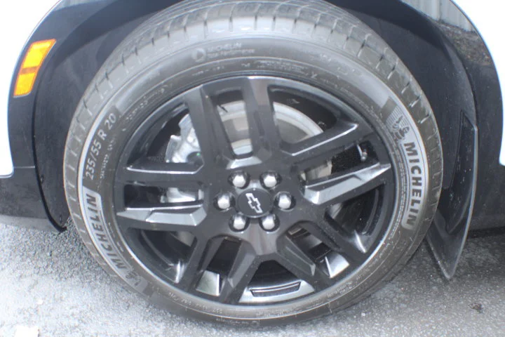 Used 2023 Iridescent Pearl Tricoat Chevrolet RS image 5
