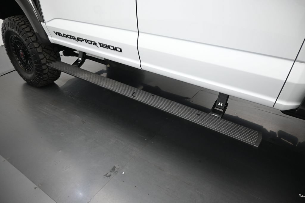 New 2026 Oxford White Ford Lariat image 26