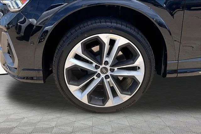 Used 2021 Black Audi Premium Plus image 8