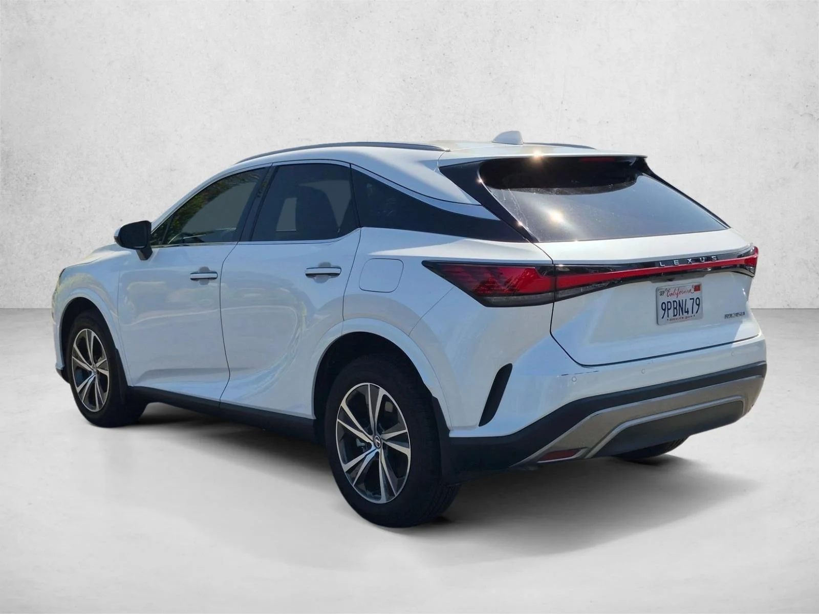 Certified Used 2024 Eminent White Pearl Lexus RX 350 Premium image 9