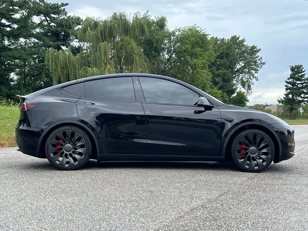 Used 2022 Black Tesla Performance image 8