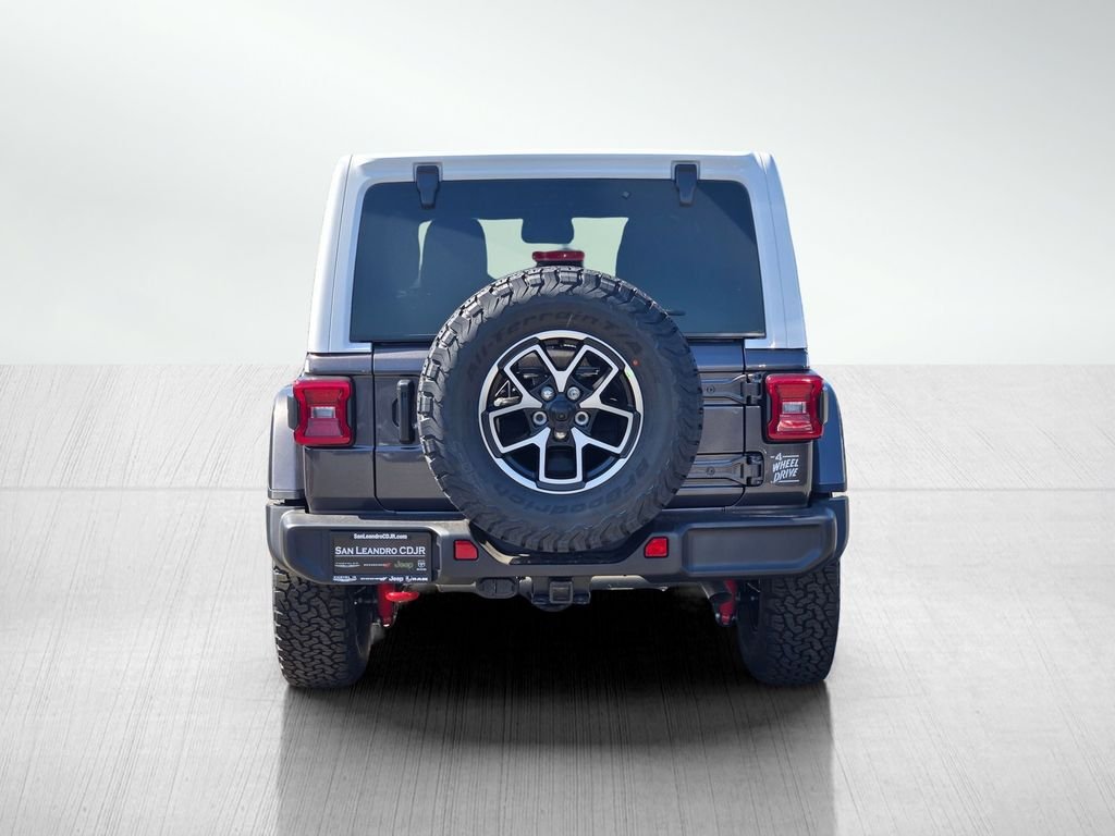 New 2026 Granite Crystal Metallic Clear-Coat Exterior Paint Jeep Rubicon image 5