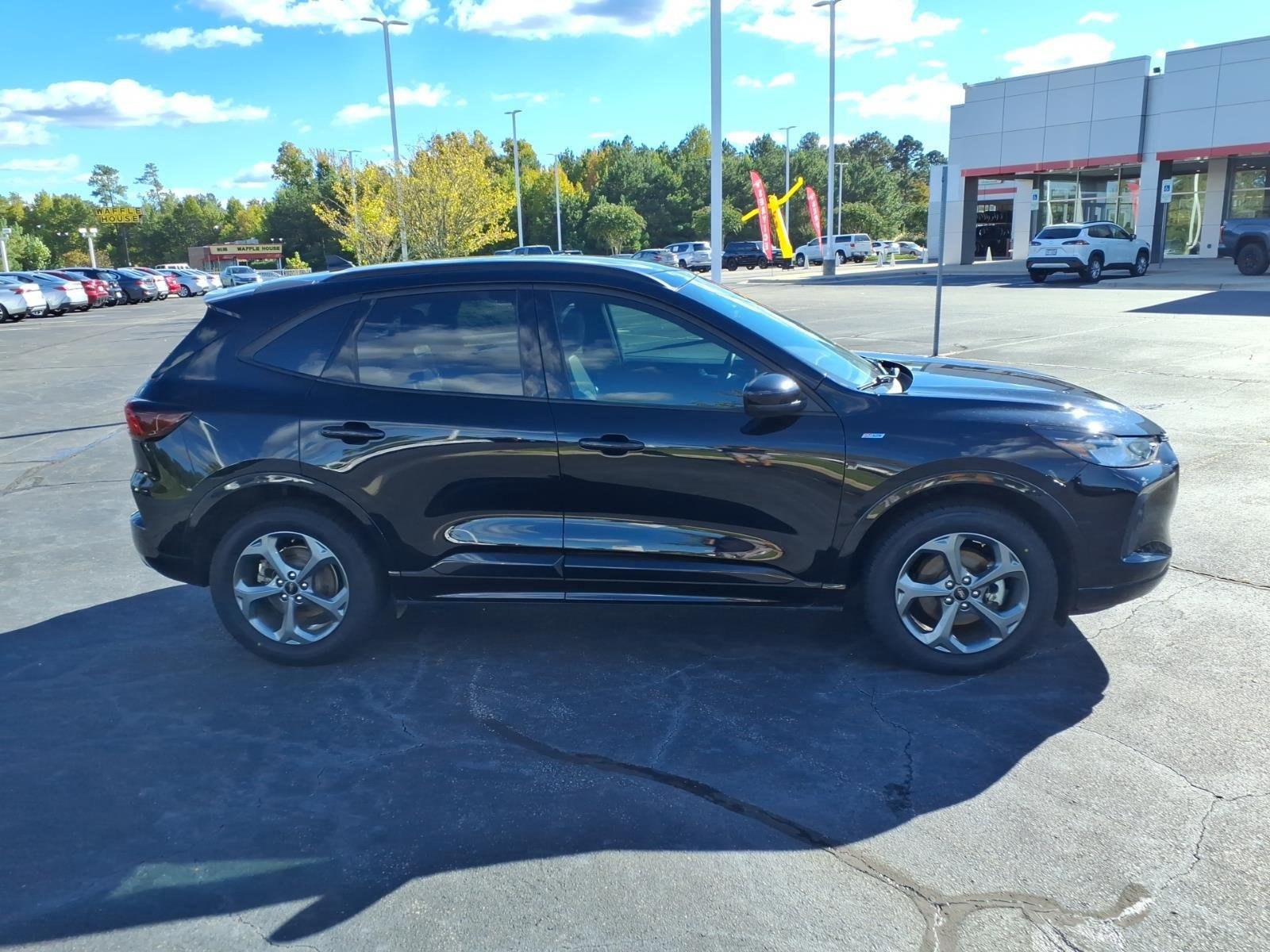 Used 2023 Agate Black Metallic Ford ST-Line Select image 12